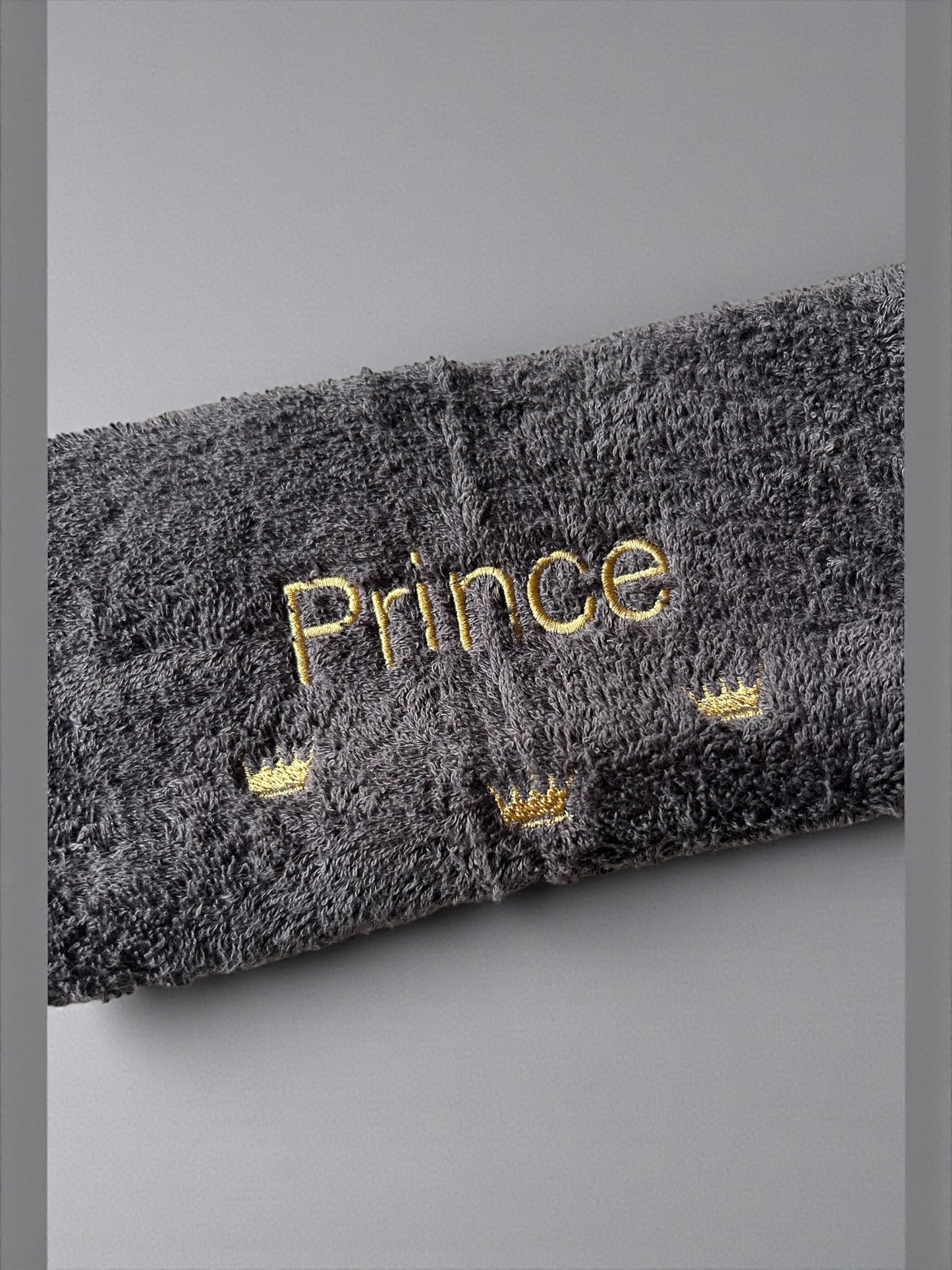 Pfotenhandtuch mit Namensbestickung