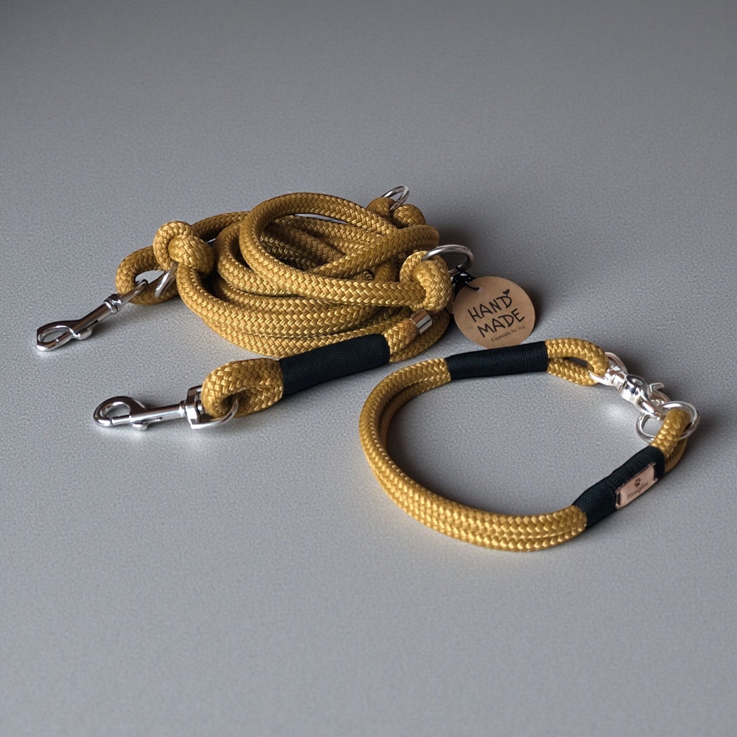 Tau Hundehalsband & Leine – individuell